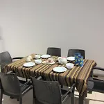 Apartamento Renovado Con Terraza - Aire Acondicionado Y Garaje Privado - Es-258-12 *
