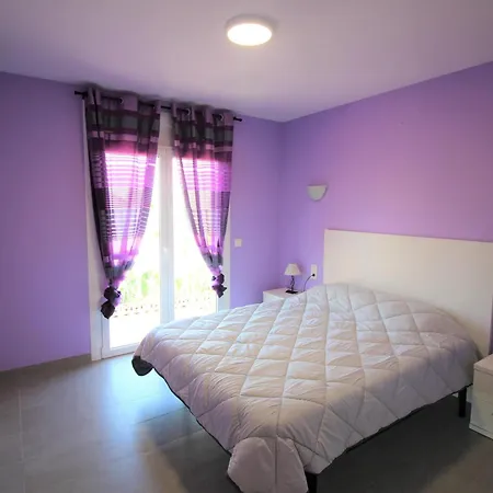 Apartamento Renovado Con Terraza - Aire Acondicionado Y Garaje Privado - Es-258-12 *
